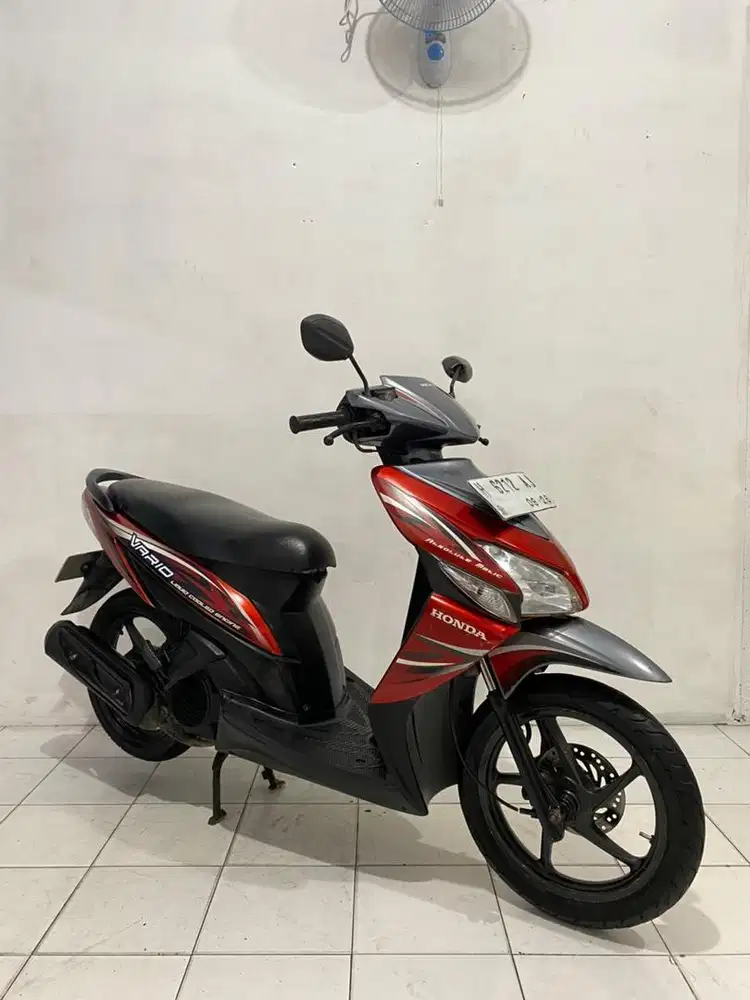 Vario cw 2011 merah