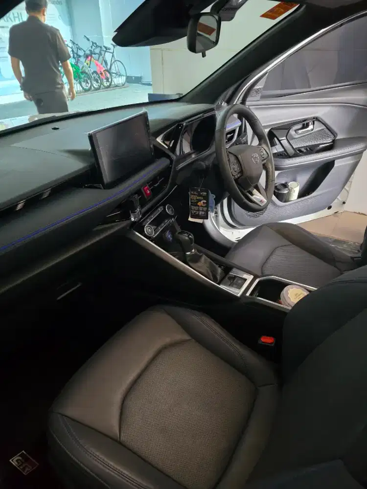 Dijual Toyota Yaris Cross Hybrid GR TSS AT