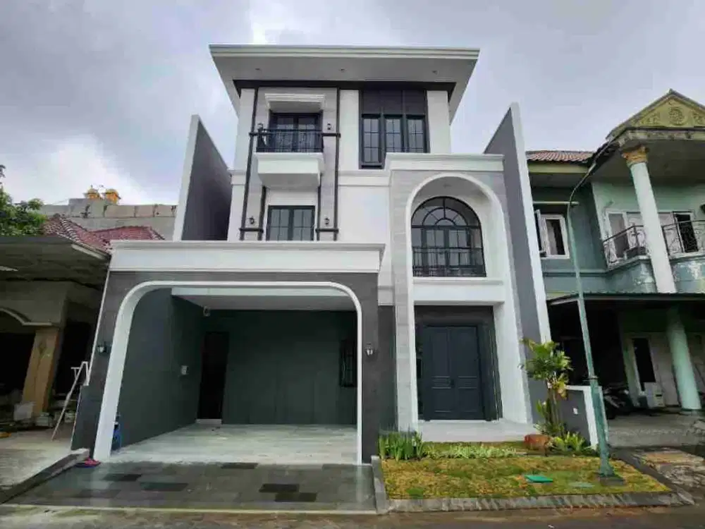 Dijual Rumah Modern 3 Lantai Villa Taman Telaga Citraland Surabaya Barat