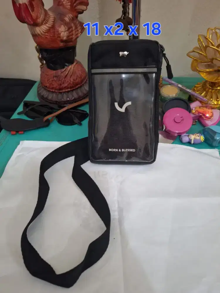 Tas selempang dompet 
Braun buffel uk 11 x 2 x18 
Limited edition 
Ba