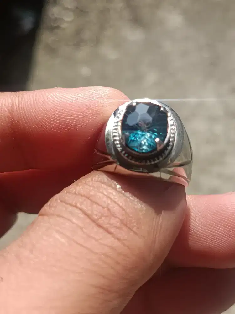 Natural blue topaz london