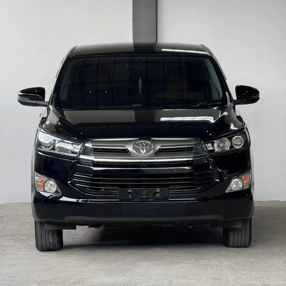 Toyota Innova Reborn V Manual Diesel 2020 hitam