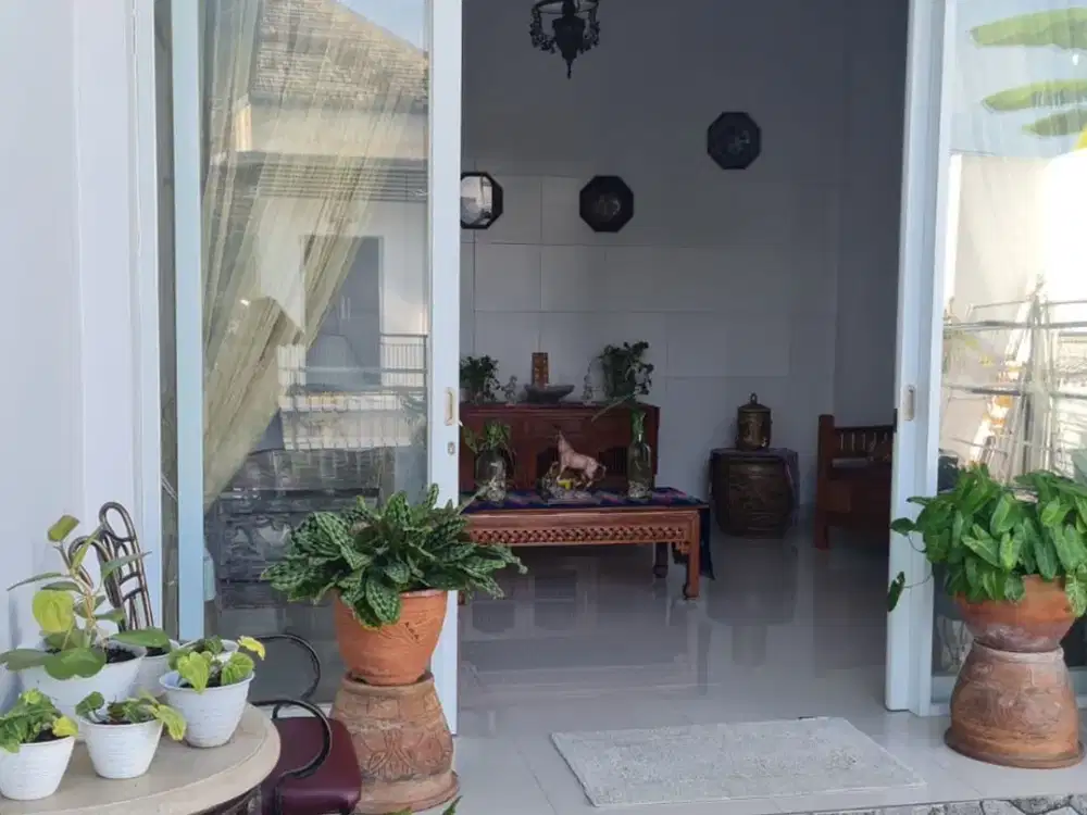 Freehold-Family-Friendly House for Sale in Padang Sambian, Bali
