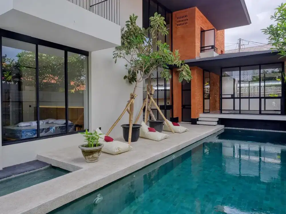 Leasehold -Stylish 3-Floor Villa in Kerobokan- Ideal for Living