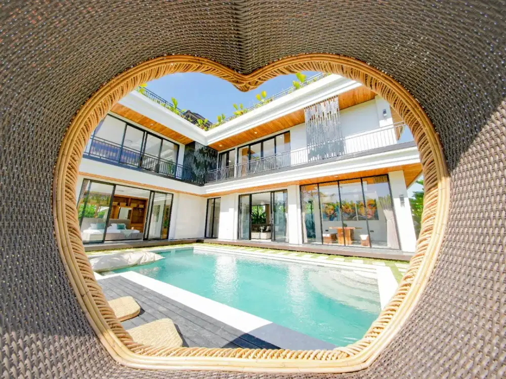 Freehold - Ubud Hideaway Rooftop Garden Villa with Stunning Mount Agung Views, Bali