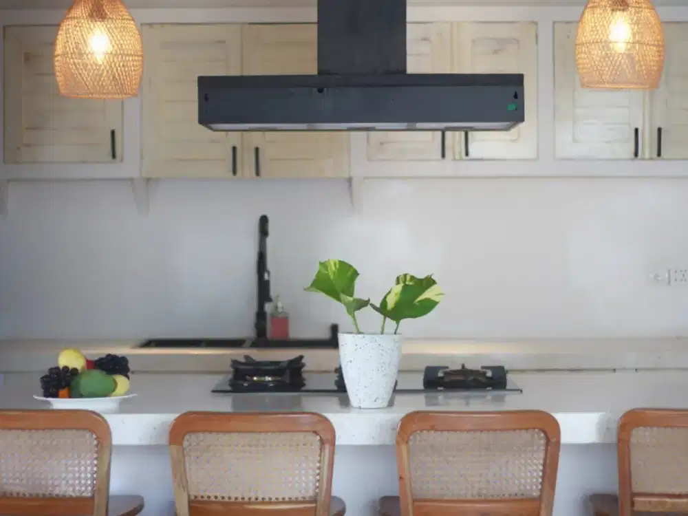 Leasehold - Contemporary 2-Bedroom Villa in Umalas with Rooftop Pool and Scenic Views