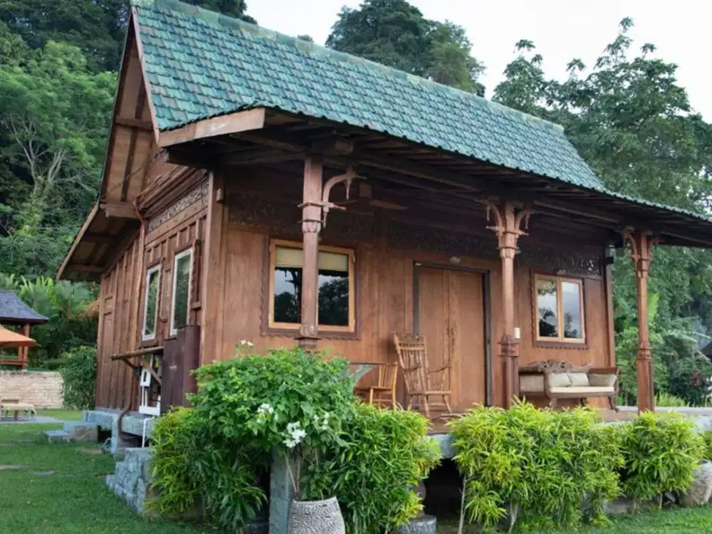 Leasehold - Tranquil Retreat Serene Cottage Living Amidst Nature's Embrace