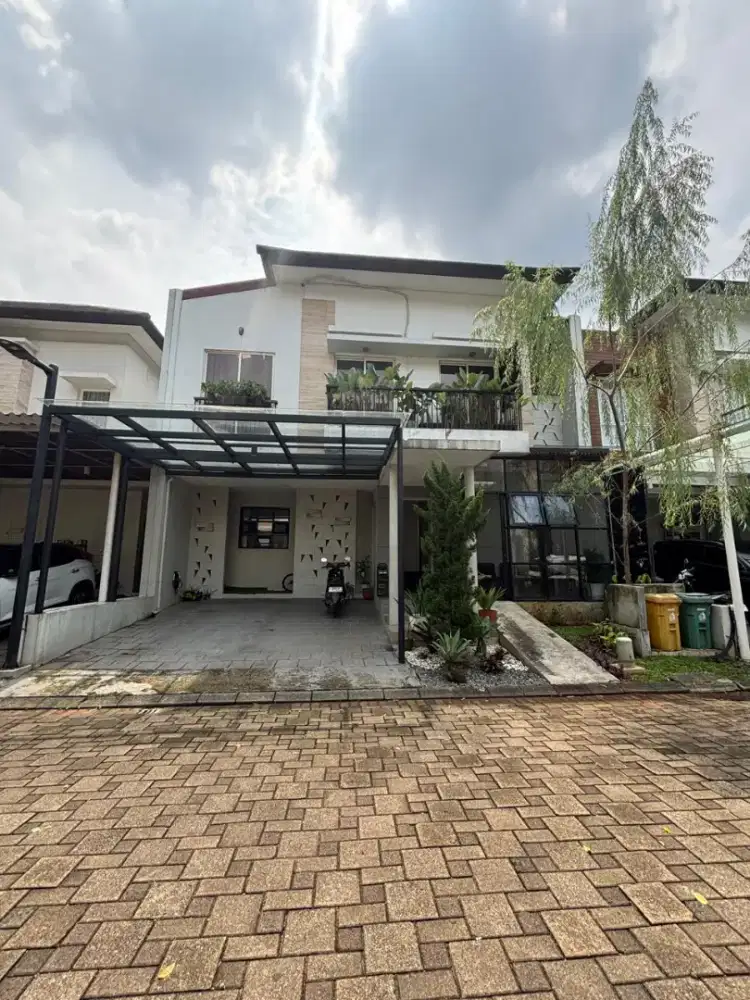 Dijual Rumah Nyaman + Swimming Pool