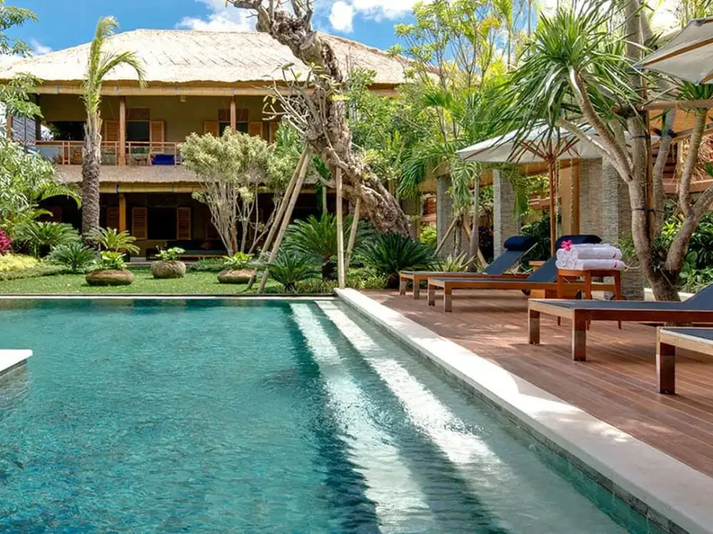 Freehold - Sprawling Luxury Estate with Tropical Gardens and Prime Seminyak Location