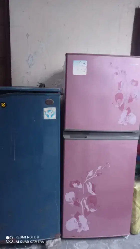 Kulkas Sharp 2 + 1 pintu