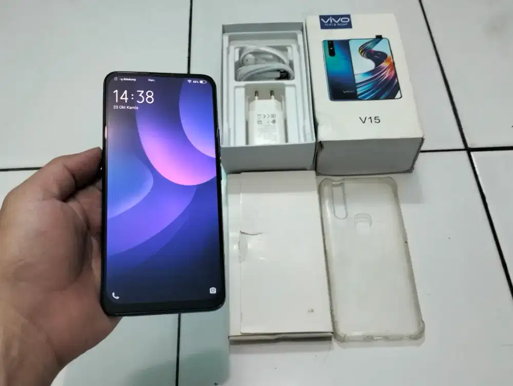 BUTUH UANG VIVO V15 RAM 8GB / 256GB 4G LTE 6.53in Finger Kamera Pop Up