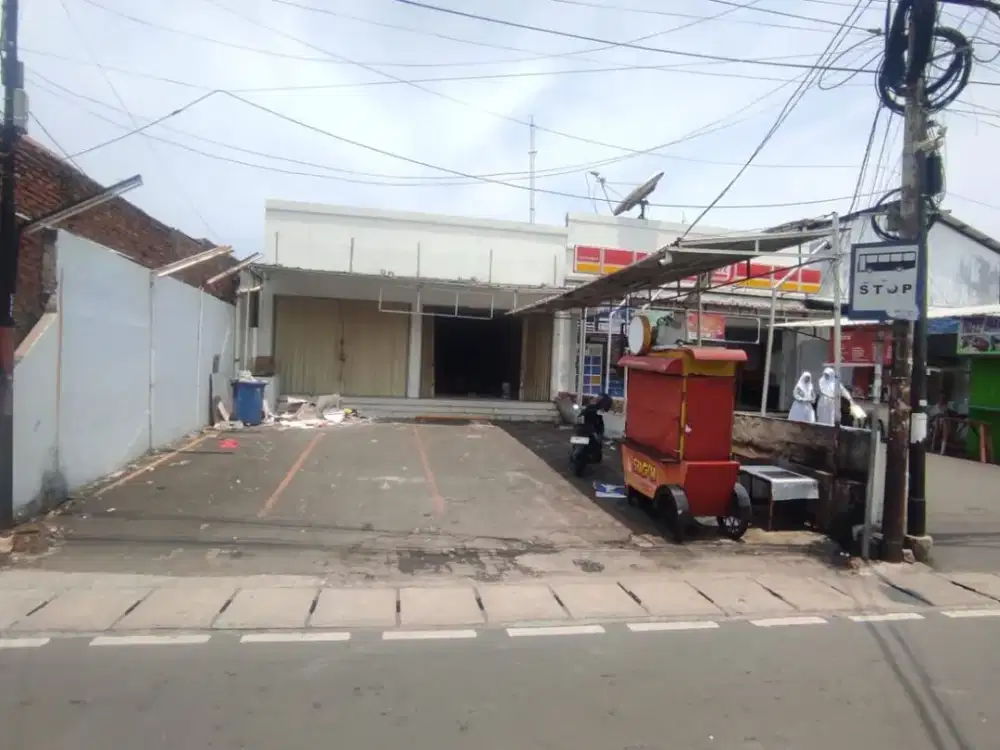 DISEWAKAN GUDANG DI UTAN PANJANG KEMAYORAN UKU 9X35=315 M2 COCOK BUAT EKSPEDISI ONLINE DLL