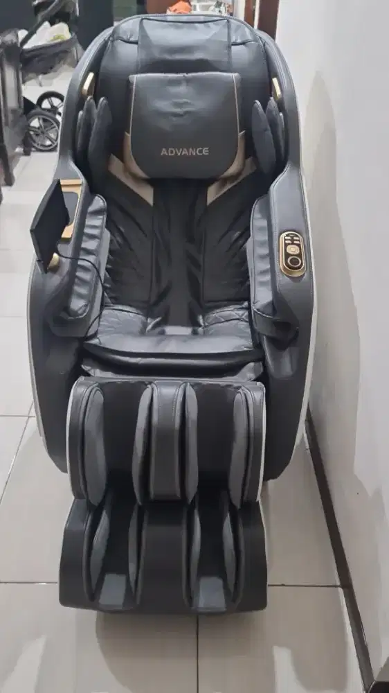 kursi pijat amari maxsimo kondisi like new seri tinggi siap pakai