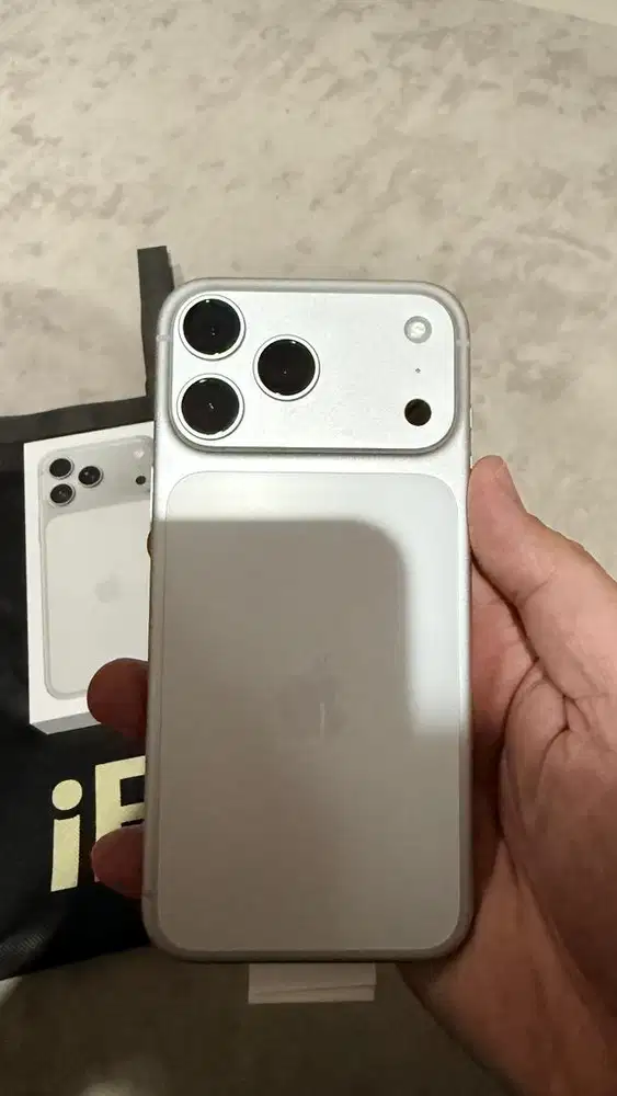 TERMURAH Iphone 17 Promax 1TB IBOX SILVER LIKE NEW