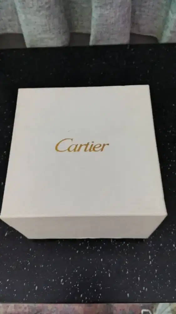 Jam tangan cartier santos
