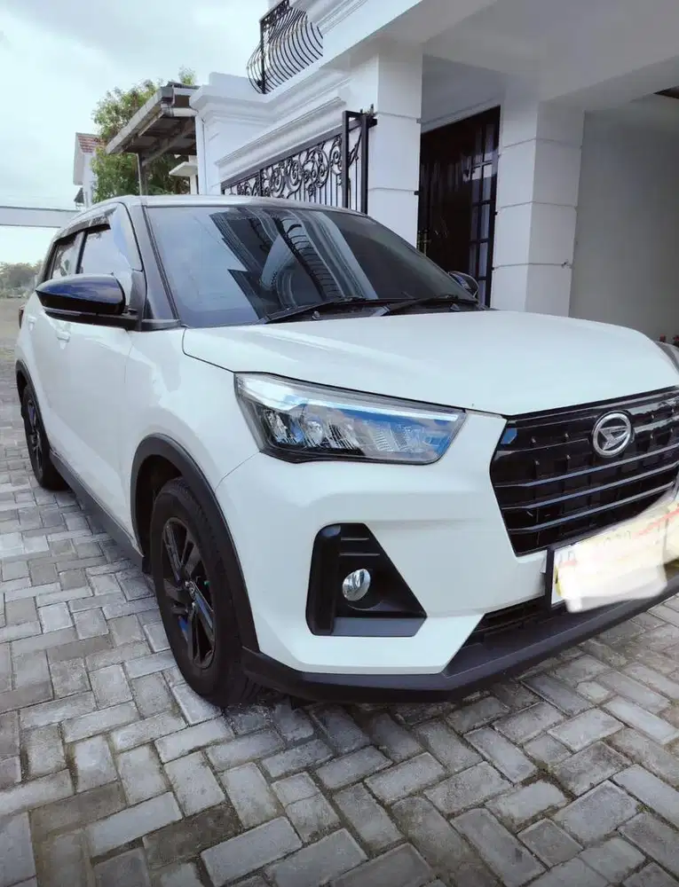Dijual Mobil Daihatsu Rocky