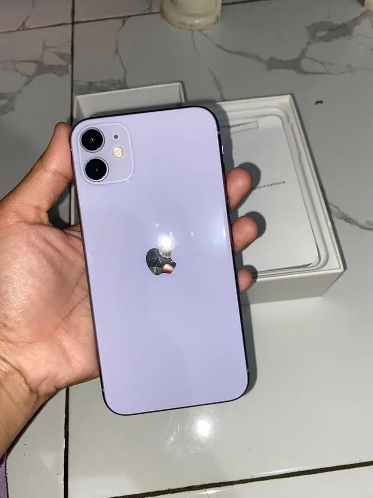 Iphone 11 64GB purple warna favorite