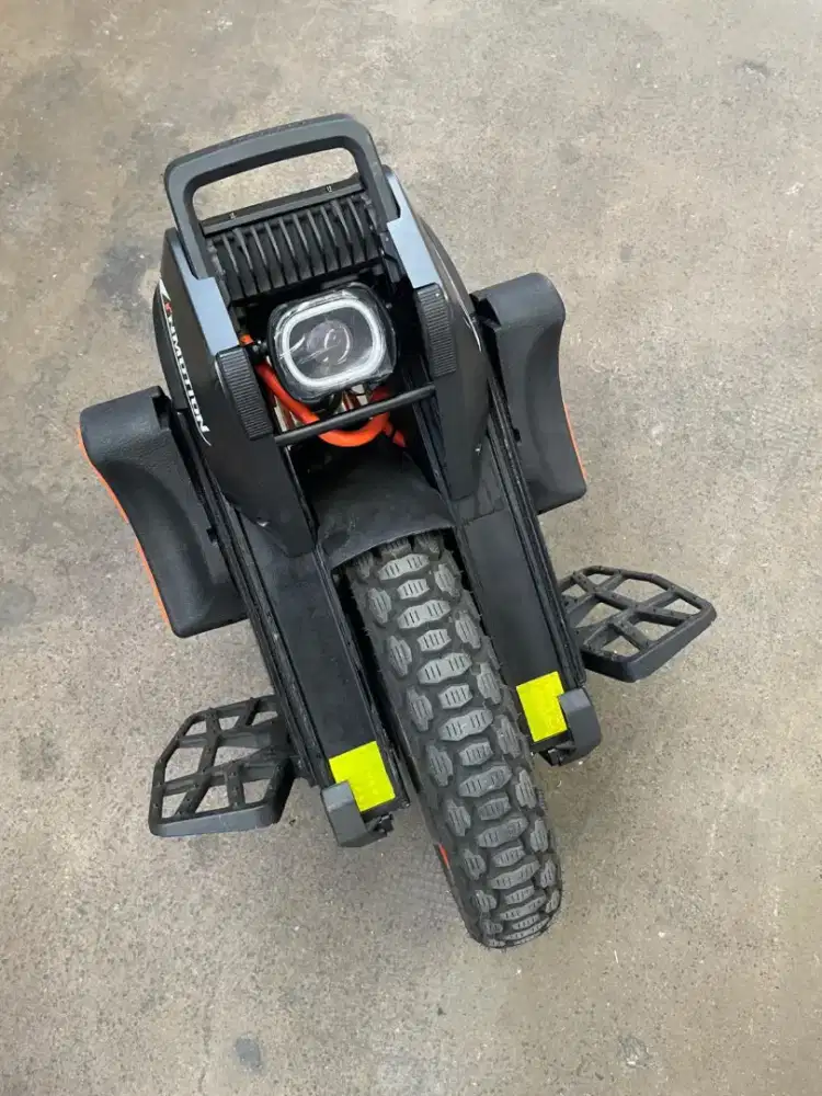 Inmotion v14 50GB Electric Unicycle. Sepeda Listrik Roda satu