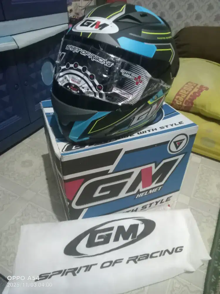helm GM Racepro Tuner ukuran L (muluzz)