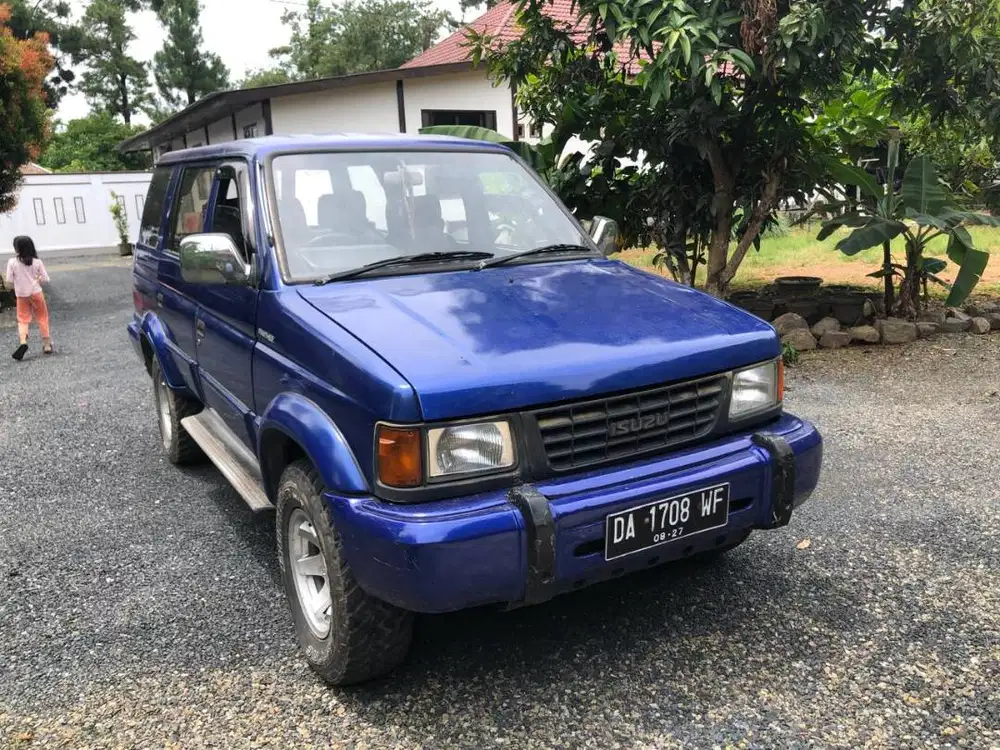Isuzu Panther Hi Sporty 1997