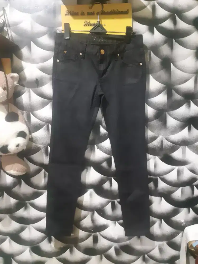 GUESS celana jeans pesta mengkilap/shimer/kulit preloved tjap karoeng