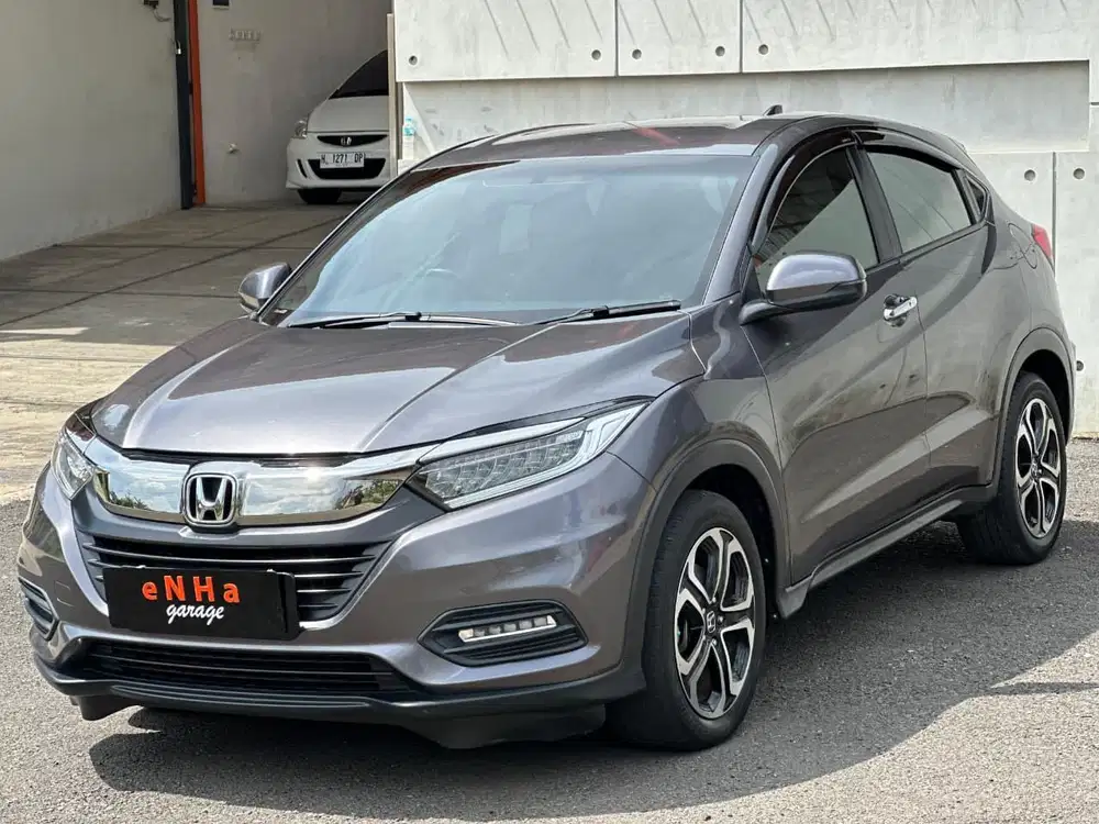 Dp 4jt.. Honda HRV SE 1.5 A/T 2021 Facelift.. eNHa garage Semarang.