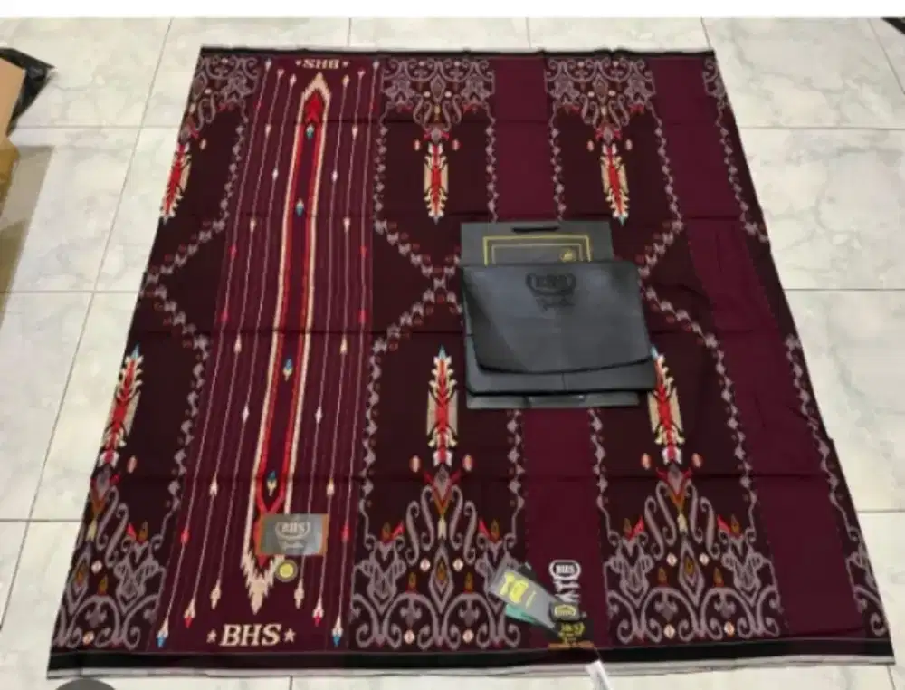 Sarung BHS Signature