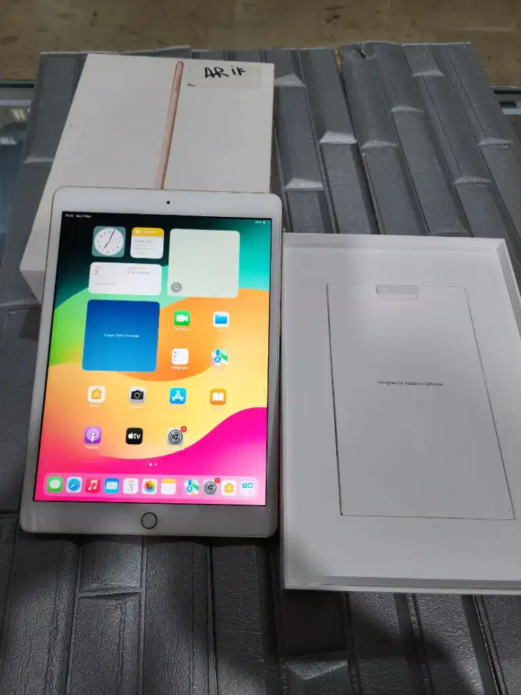 Ipad gen 8 32gb wifi resmi ibox