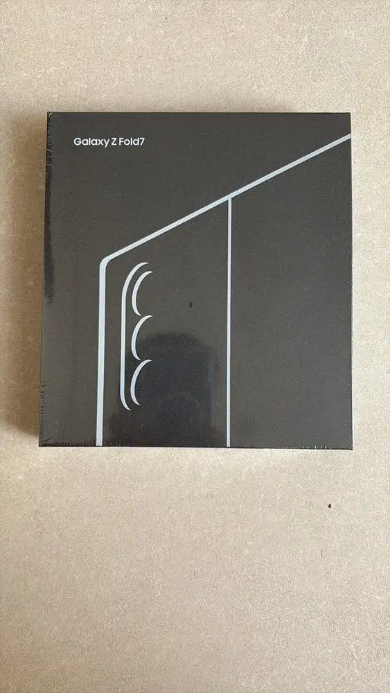 Jual cepat masih baru dan segel samsung galaxy z fold 7
