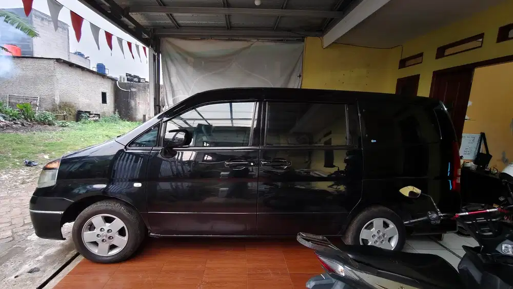 Nissan Serena 2005 Bensin
