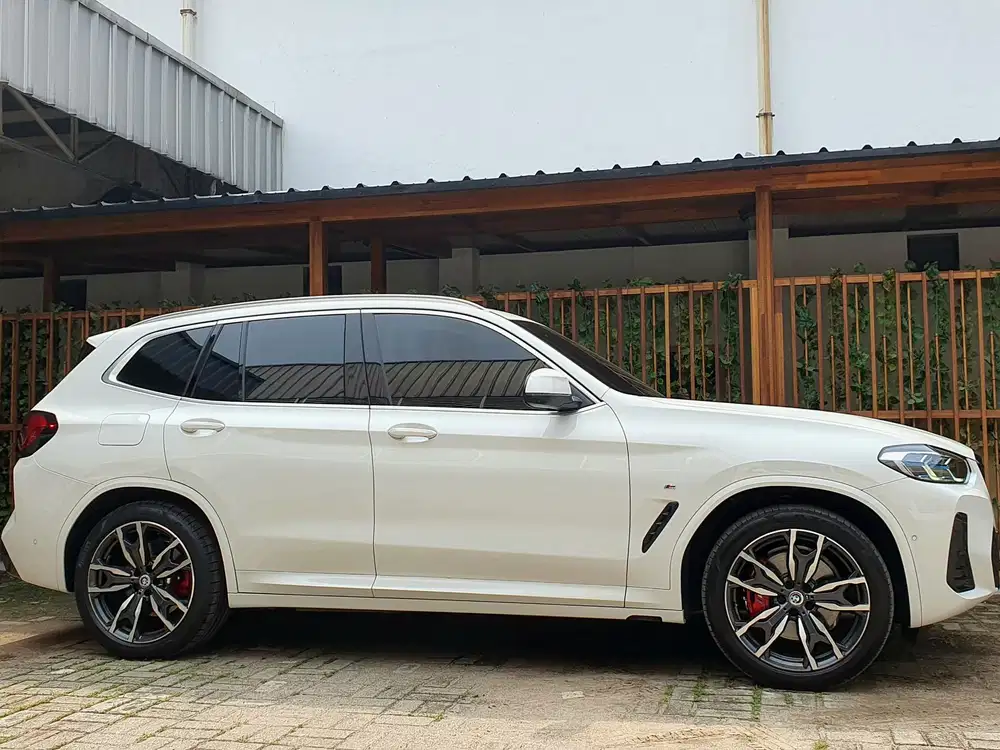 Bismillah Dijual BMW X3 Xdrive30i Alpine White on Cognac