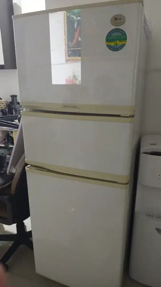 Kulkas LG second 3 pintu normal dingin beku siap pakai !!
