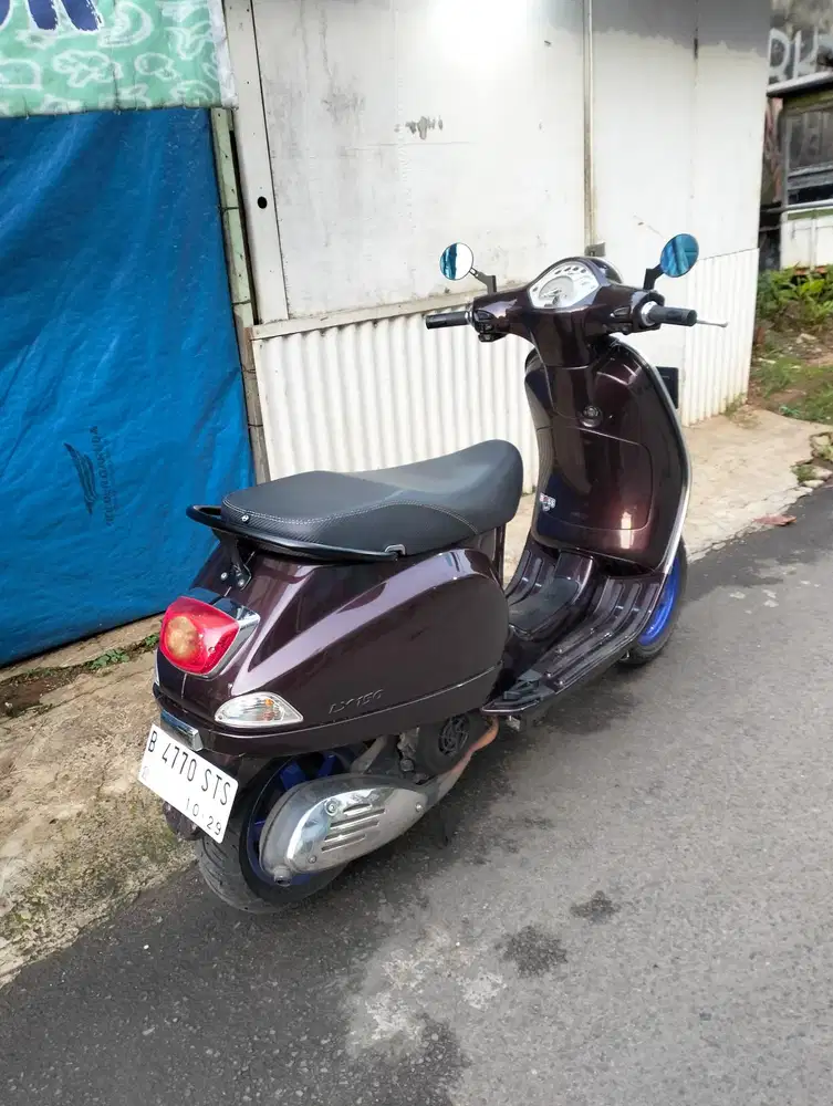 Piaggio Vespa LX150 2013 Orisinil Bagus lengkap Mesin Cakep