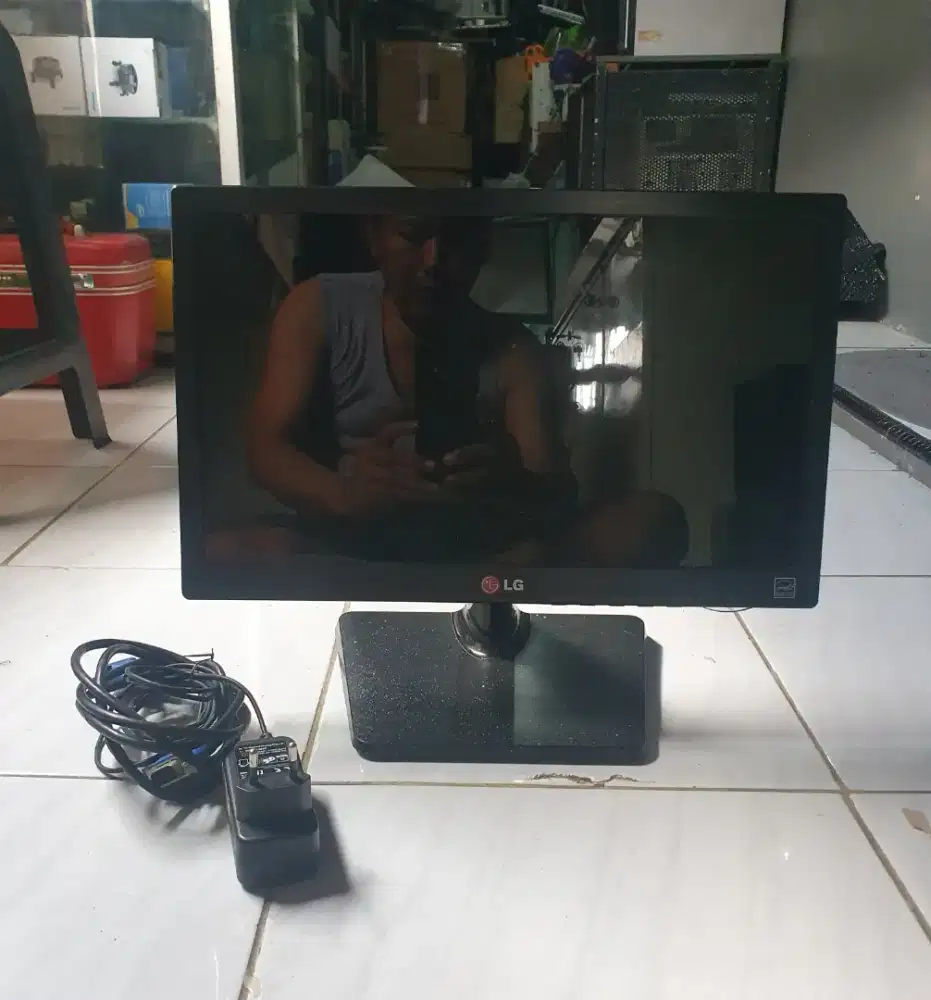 Monitor LED LG Slim 16 inch fulset