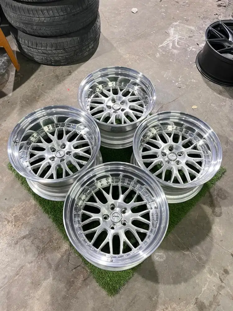 Work meister M1 R18 lebar 9,5/10,5 et -34/-45 5x112-114