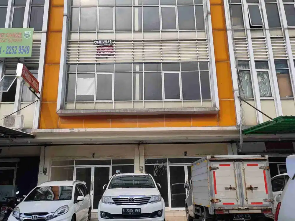 Dijual Cepat Ruko 3 lantai Gandeng 2 unit di Taman Surya 5 (dekat pasar laris), Kalideres, Jakarta Barat
