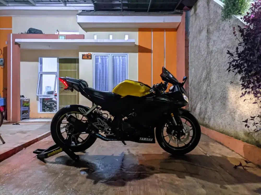 Dijual R15 V3 2018 Ganteng Abis