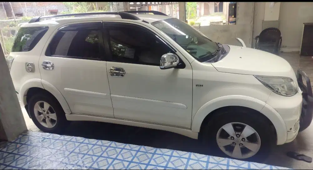 Toyota Rush 2013 Bensin