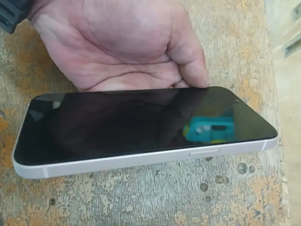 Iphone 13 i box internal 128