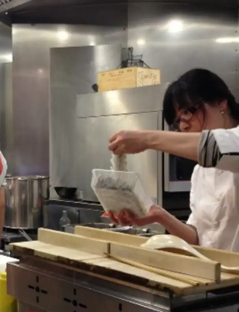 Lowongan Bantu bantu Warung bisa bekas ART atau Helper dapur Kantin