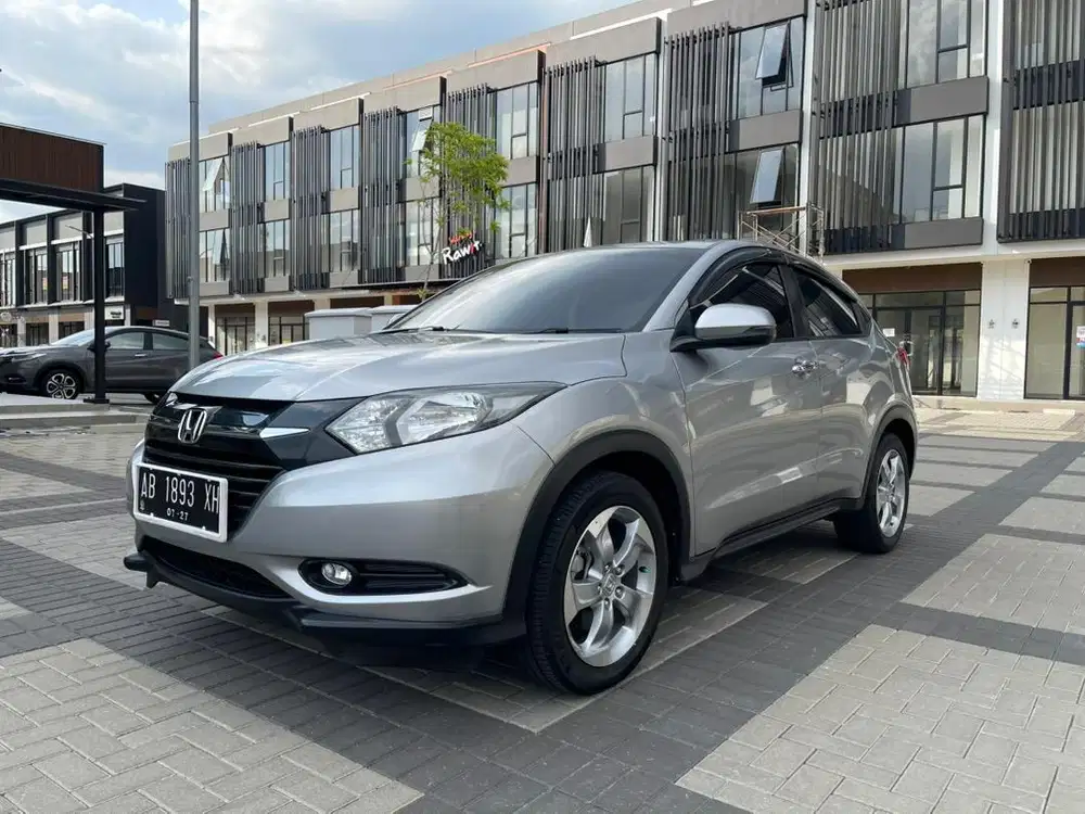HRV E CVT 2017 SILVER KM 80rb RAWATAN TERMURAH SIAP PAKAI GRESS