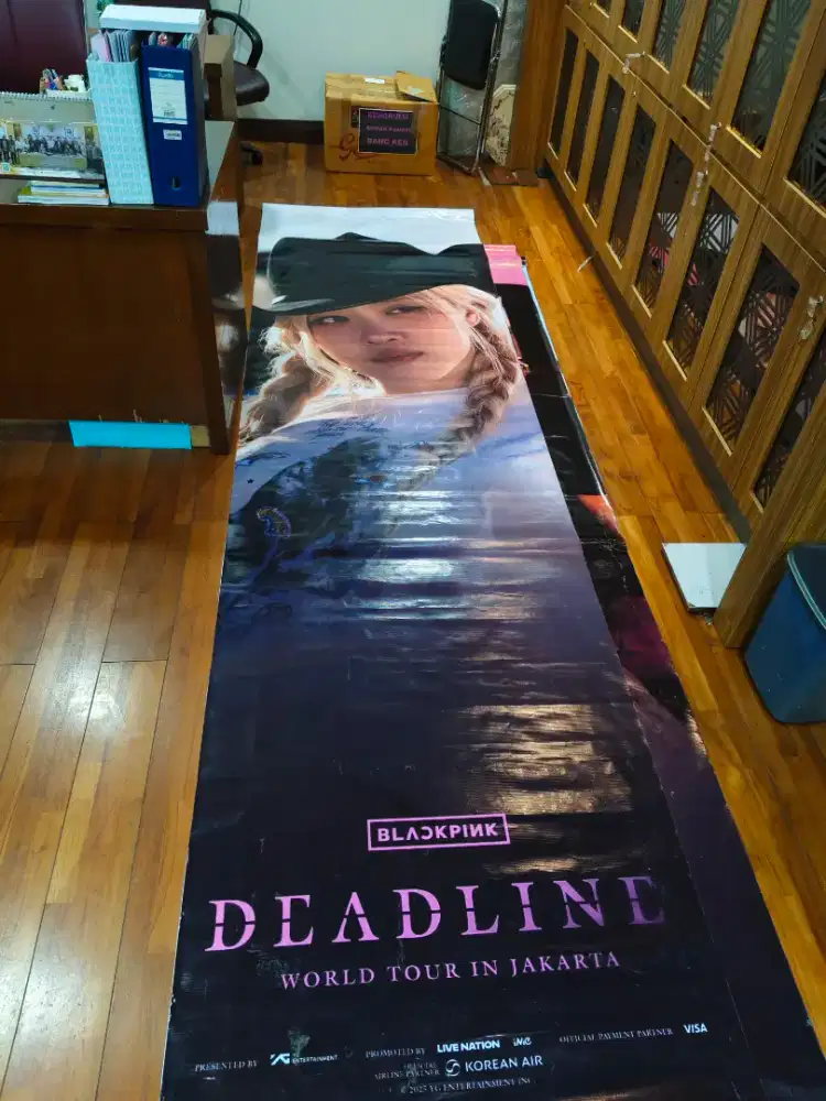 POSTER BLACK PINK ASLI DEADLINE TOUR JAKARTA