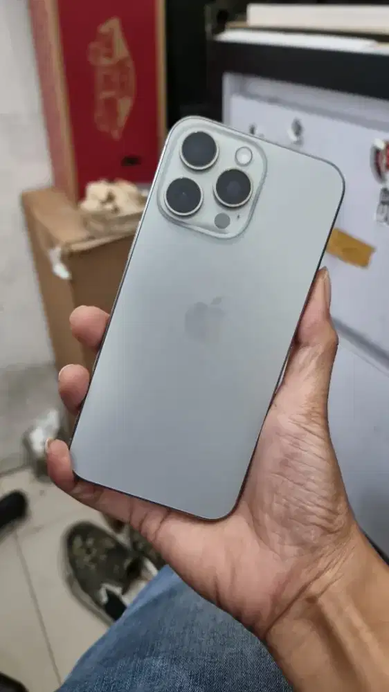 iPhone 15 Pro Max 1TB Natural Titanium Exs Inter US Murah saja.