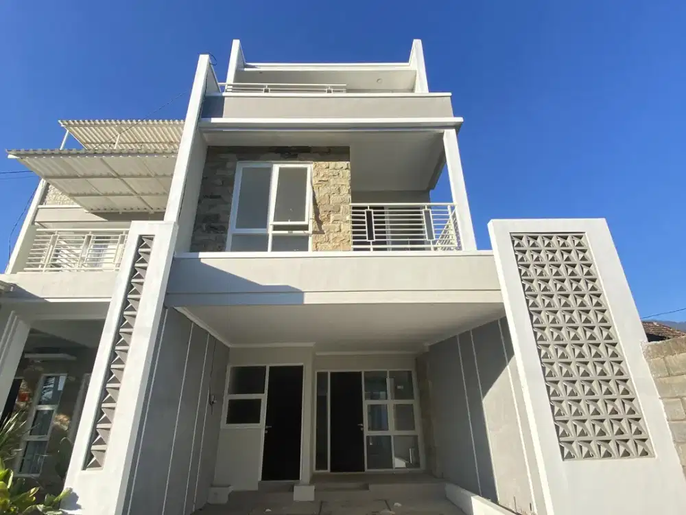 RUMAH READY STOCK LOKASI DI TENGAH KOTA BATU