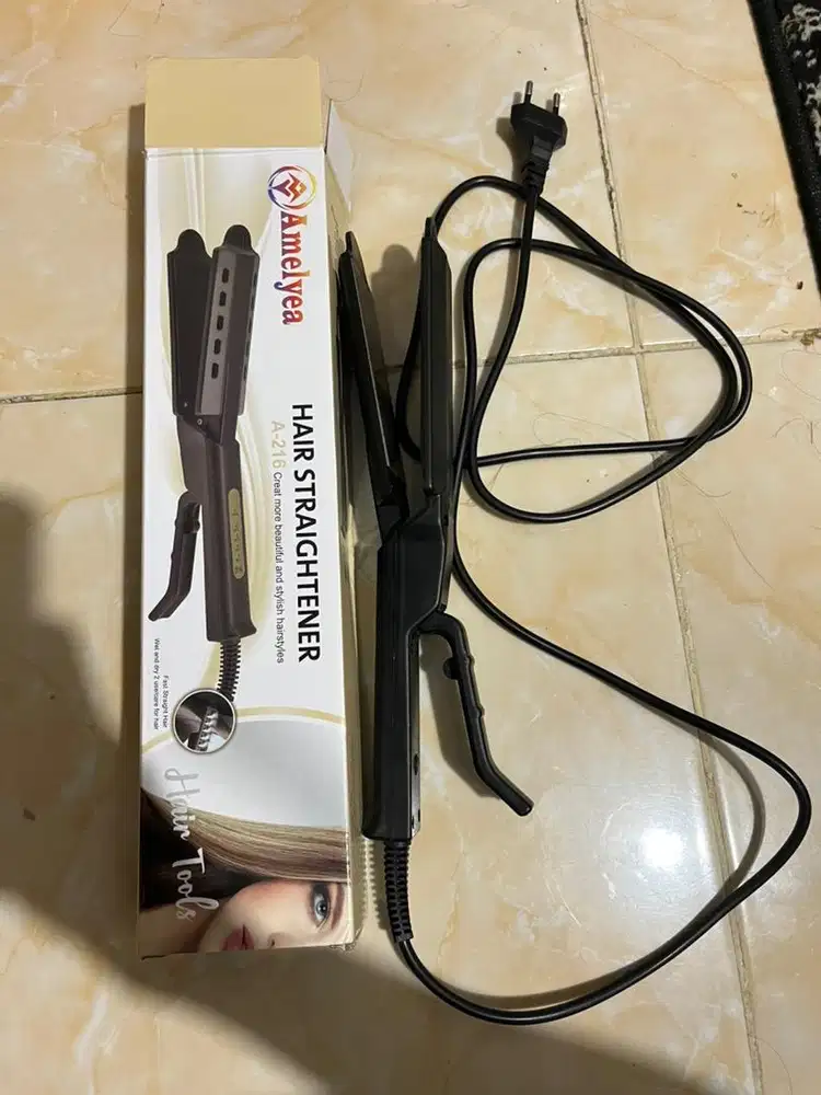 Catokan rambut wanita