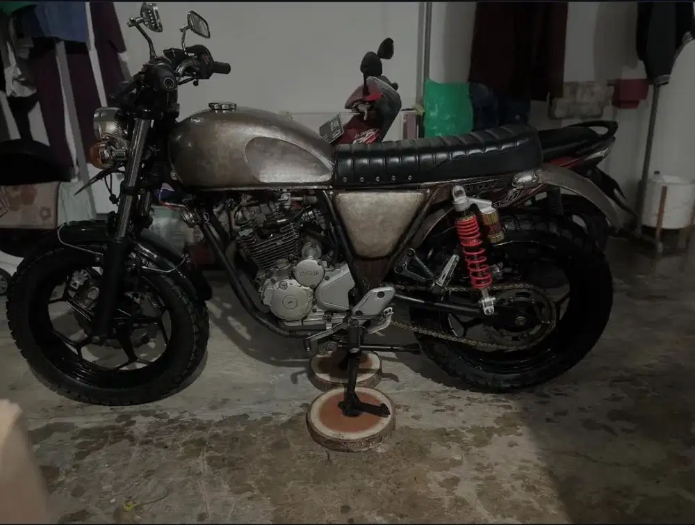 Yamah Scorpio Z modif Scrambler