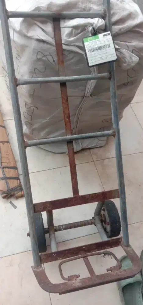 DIBUTUHKAN  segera PRT/ART untuk di daerah Melati Mas., Tangsel