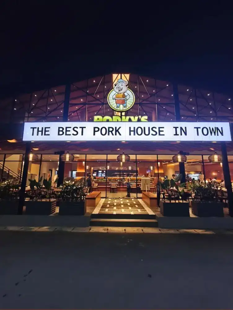 Dibutuhkan segera SERVER Restoran non Halal