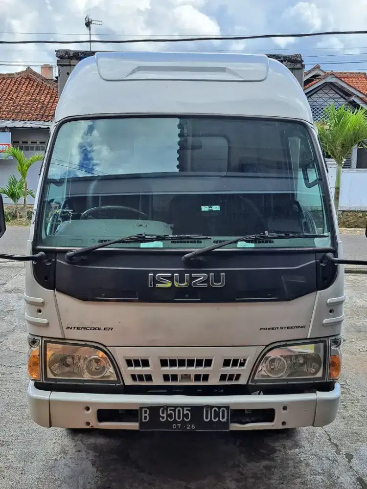 Elf NKR 55 box long sasis