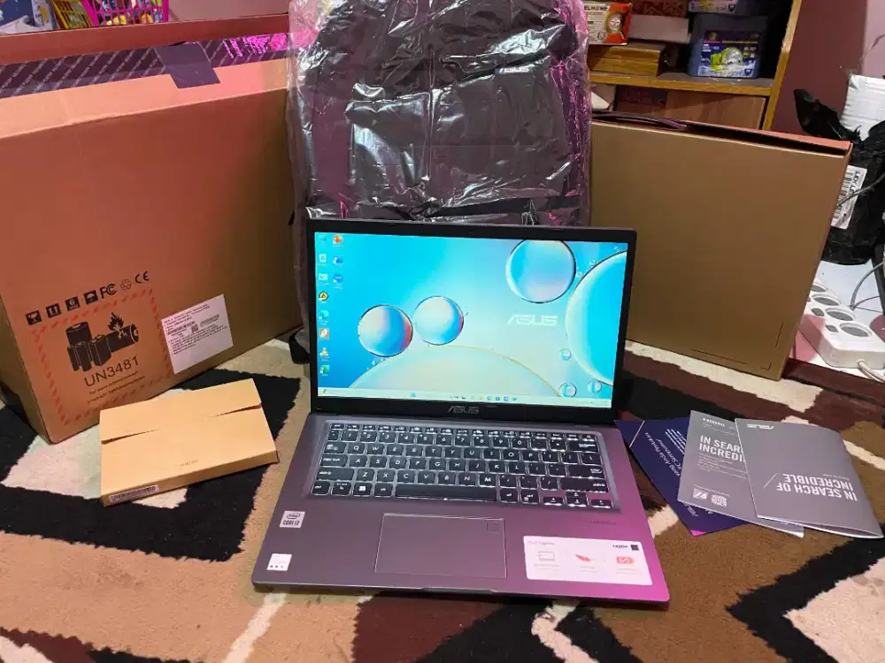 Jual beli laptop bekas atau macbook matitotal atau rusak